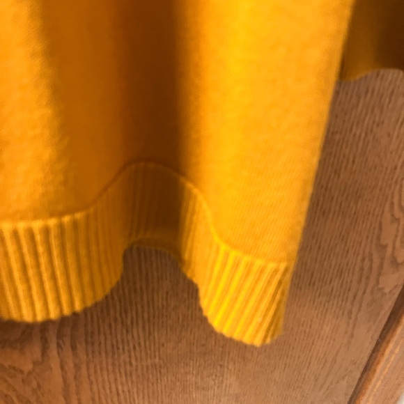 Golden Soft Sweater Tinic - Picture 5 of 5